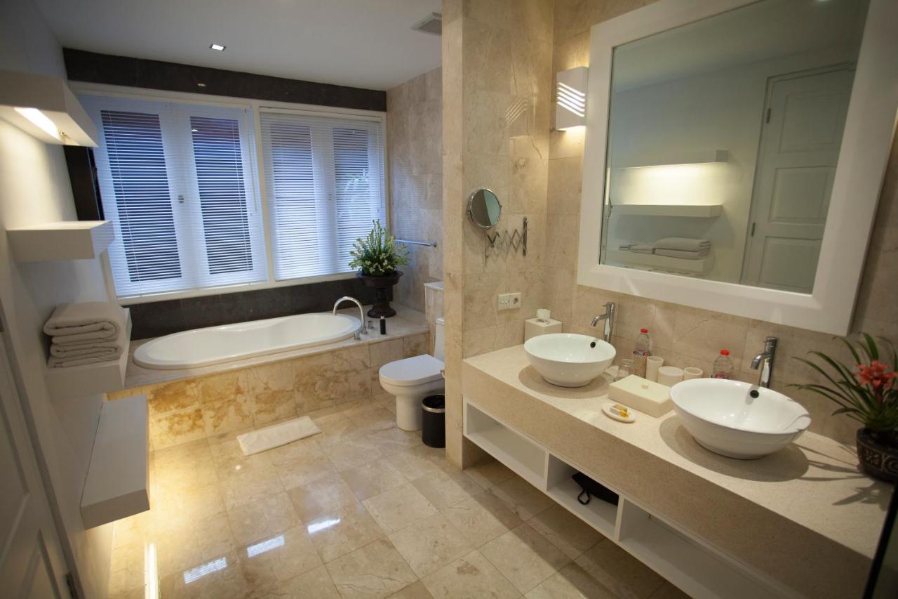 Lakshmi Luxury Villas, Walk To The Beach And Seminyak Shopping Ngoại thất bức ảnh