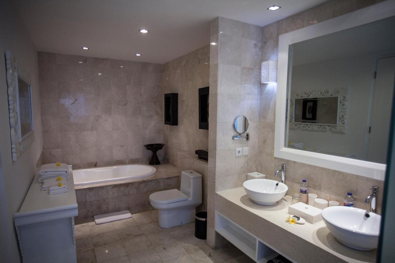 Lakshmi Luxury Villas, Walk To The Beach And Seminyak Shopping Ngoại thất bức ảnh